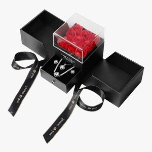 Elegant Jewelry Gift Set with Roses
